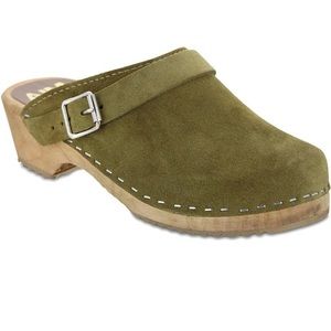 MIA Alma olive green leather clogs. Size 39/ 8.5 womens.